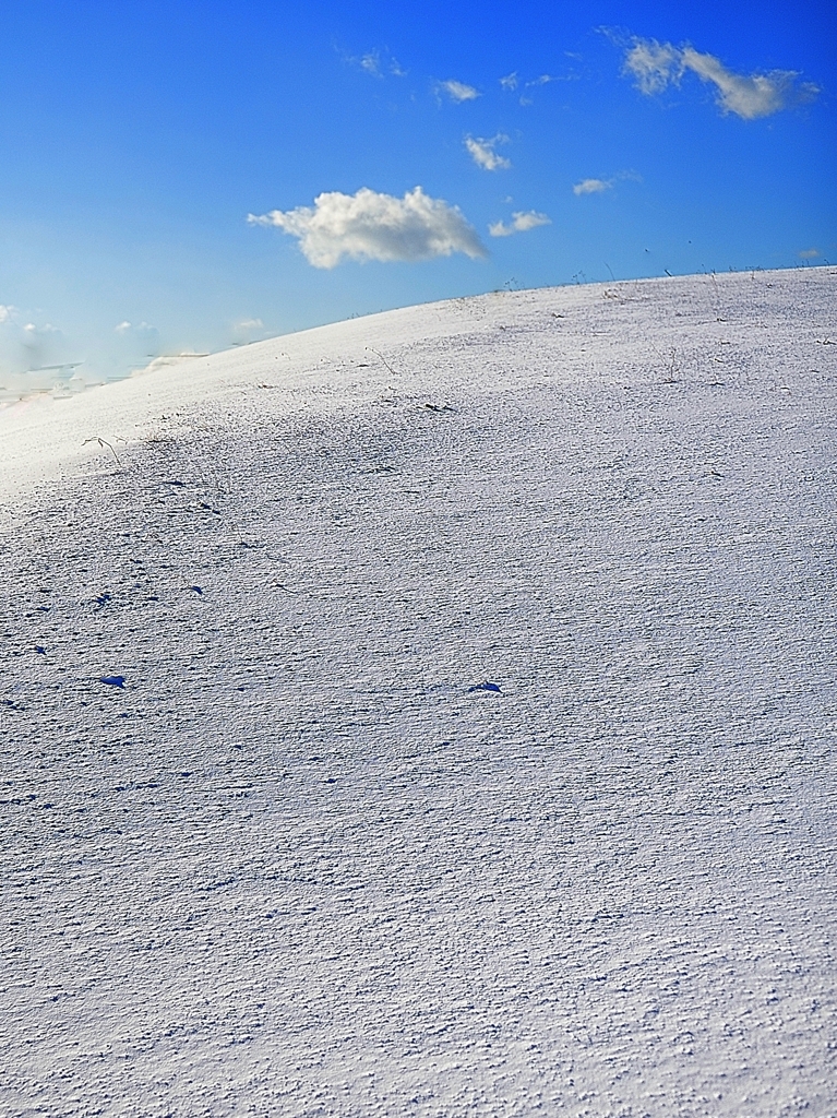 吹雪が止んで