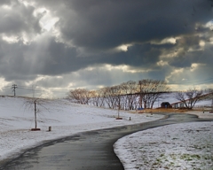 迫る雪雲