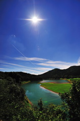山あいの緑
