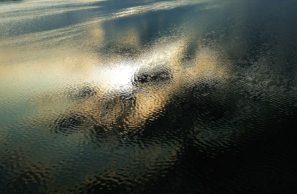 流れる光