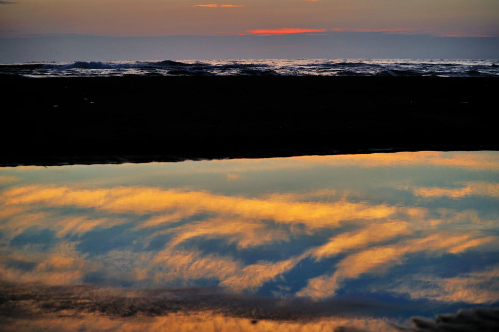 浜辺の夕空