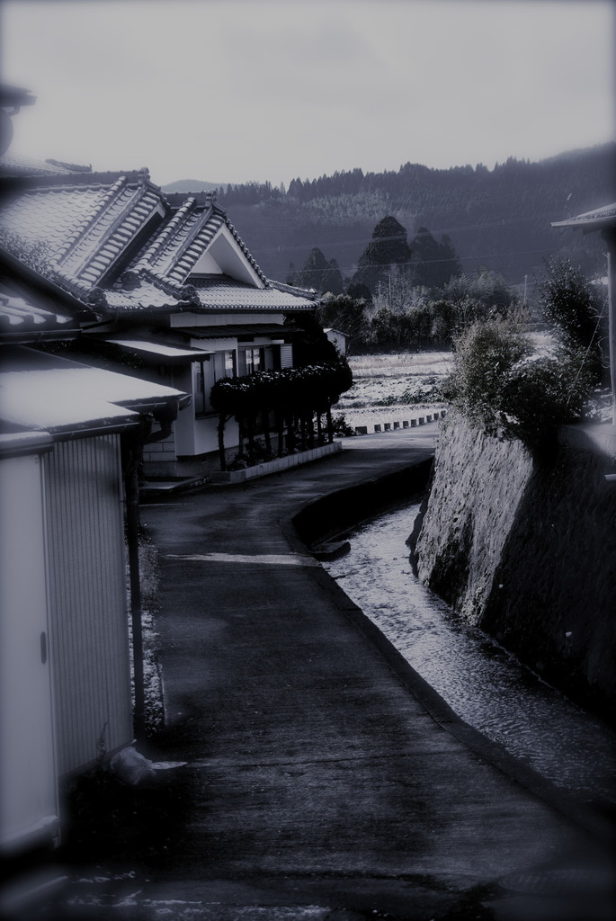 田舎の路地裏