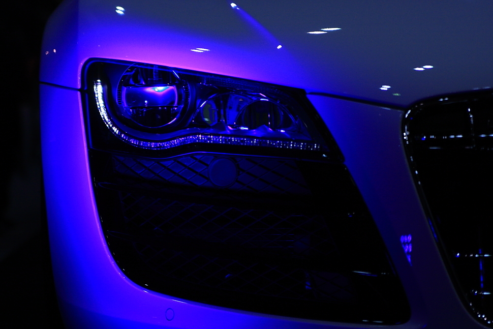 福岡モーターショー AUDI R8