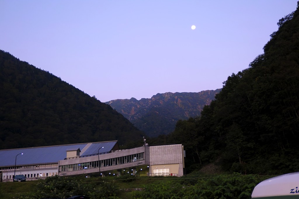 夜明け前
