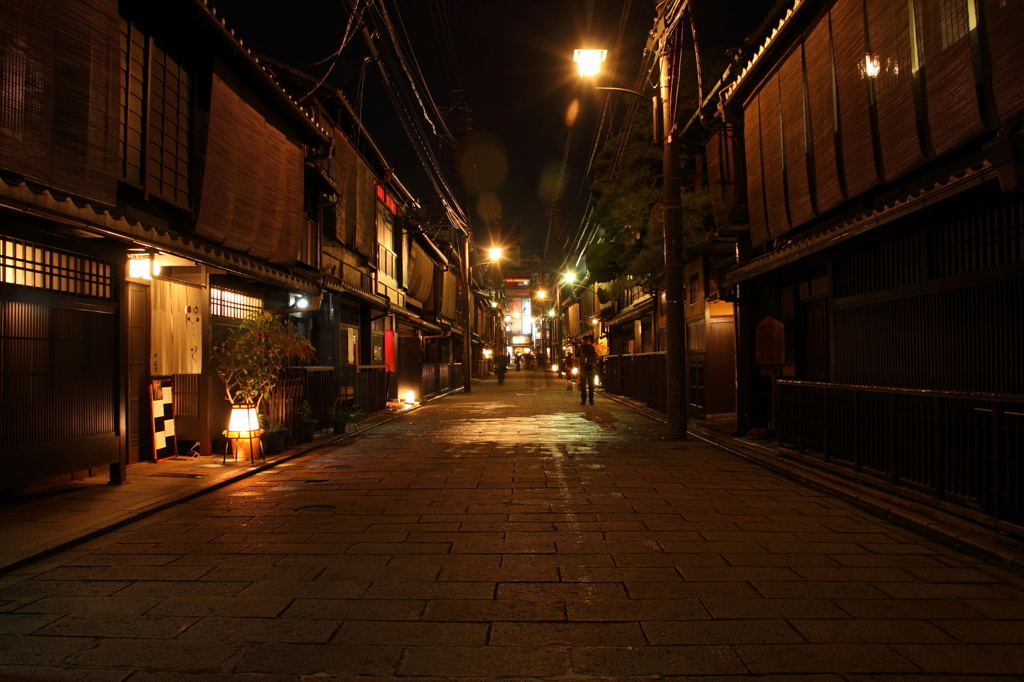 夜の祇園