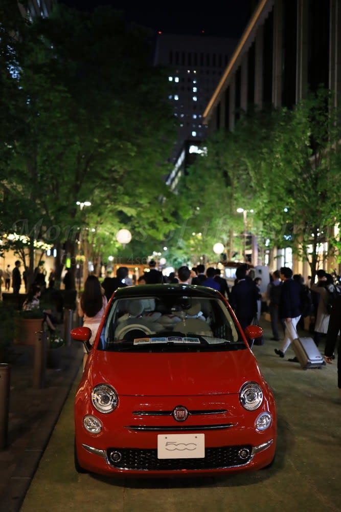 FIAT500と東京丸の内