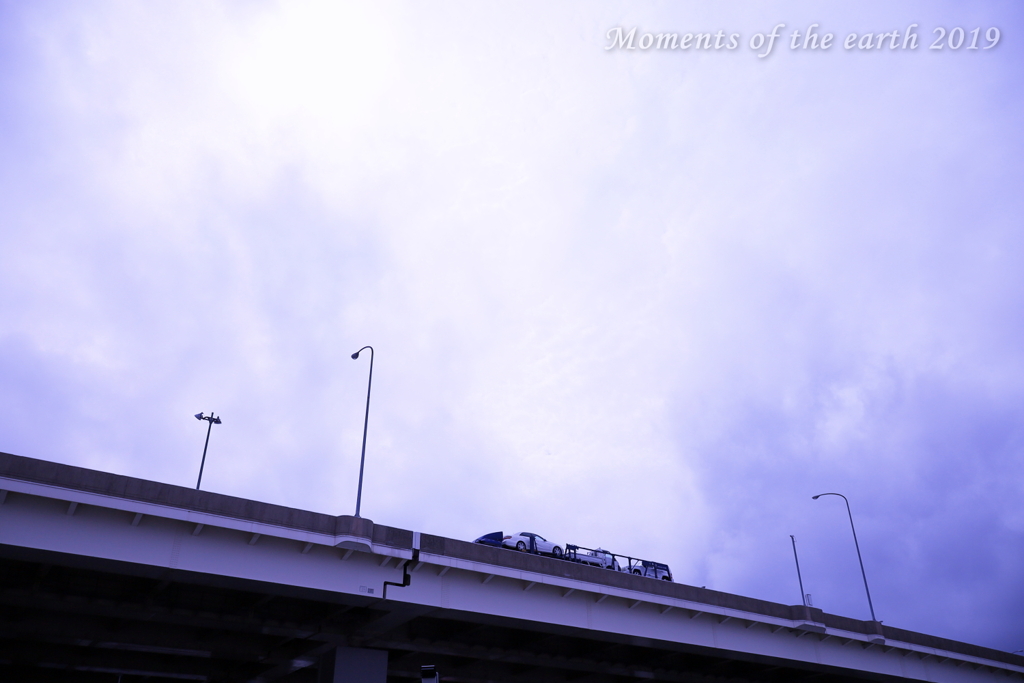 高速道路と空