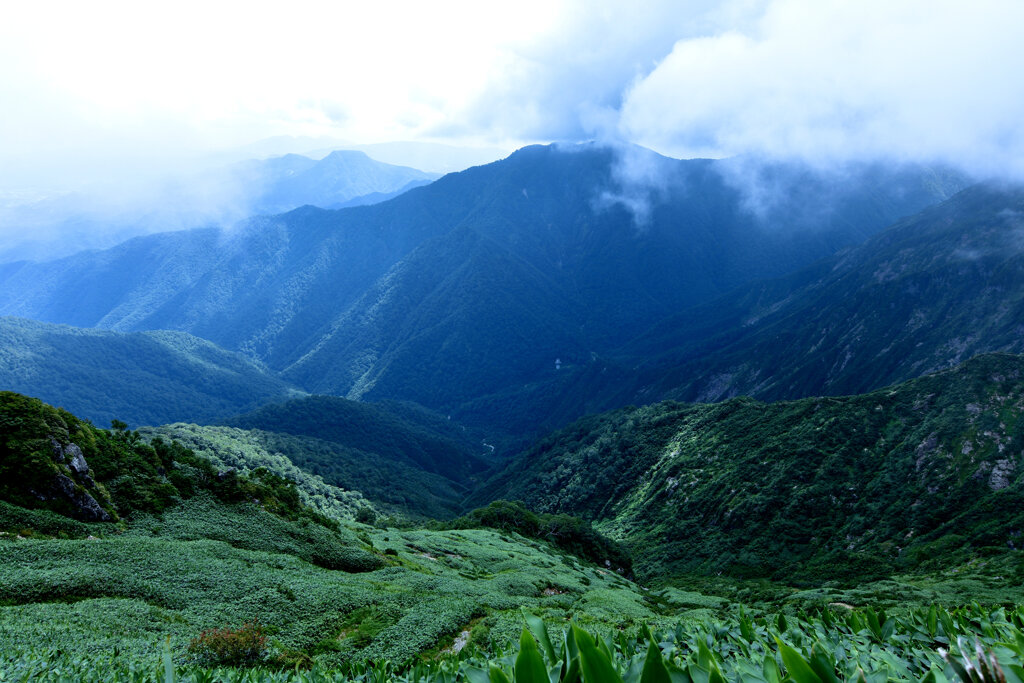 遥かな谷川岳