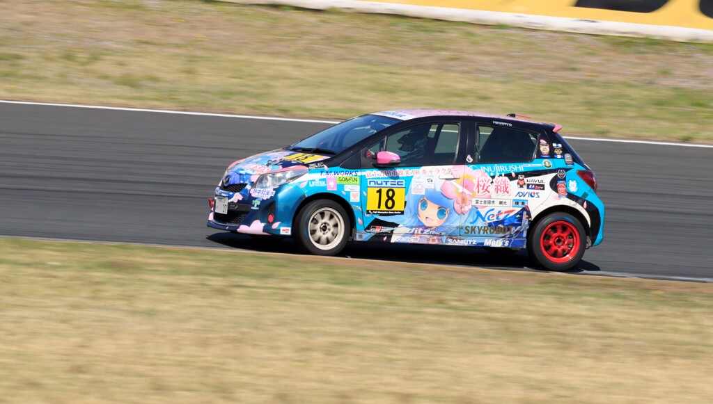 富士チャンピオンレース開幕戦　FCR Vitz ポールシッター