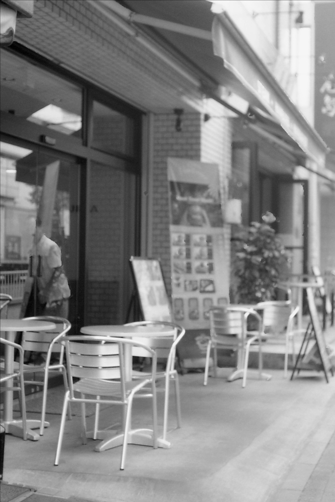 「chairs 13」  (film)