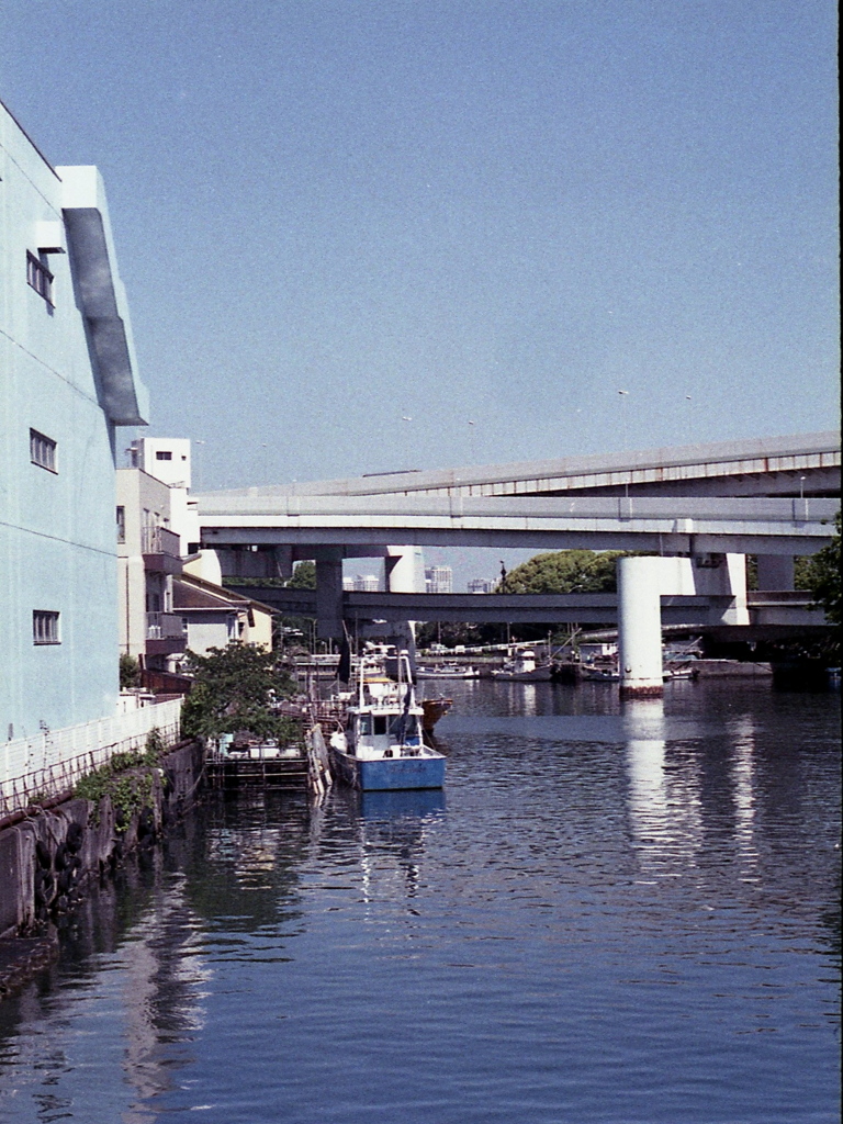 「横浜 新山下で」 (film)