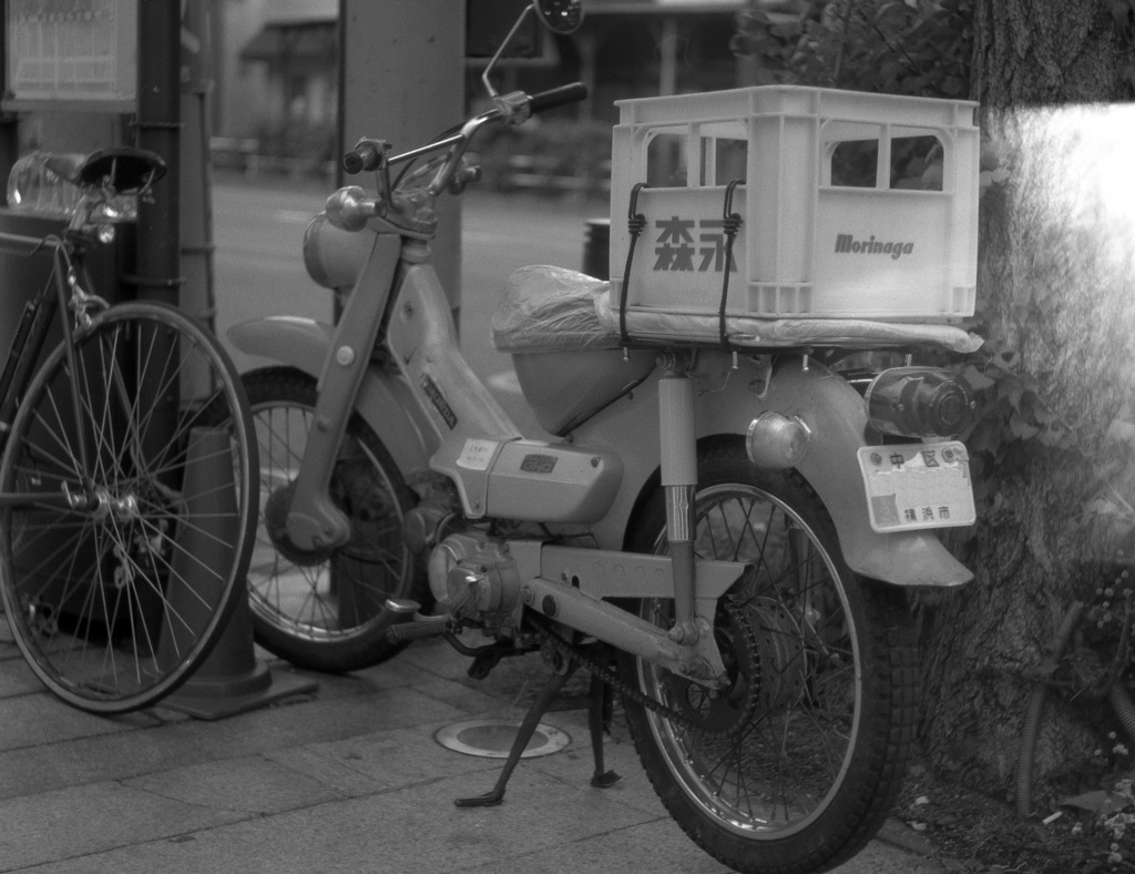 「寿司屋のバイク その１」 (film)