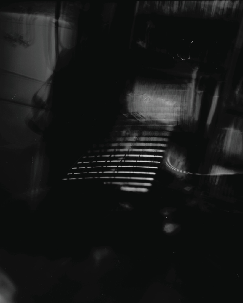 「motif: guitar」 (film:HR20)