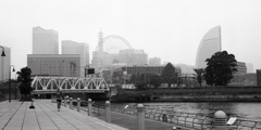 「横浜 新港橋からMM」 (film)
