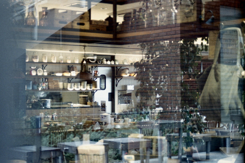 「開店前」 (film)