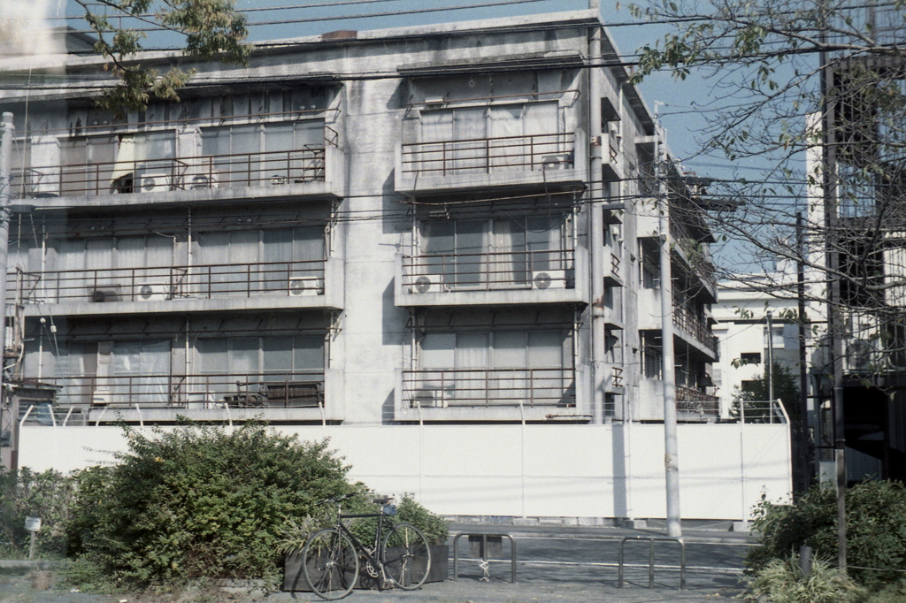 「Old Apartment」 (film)