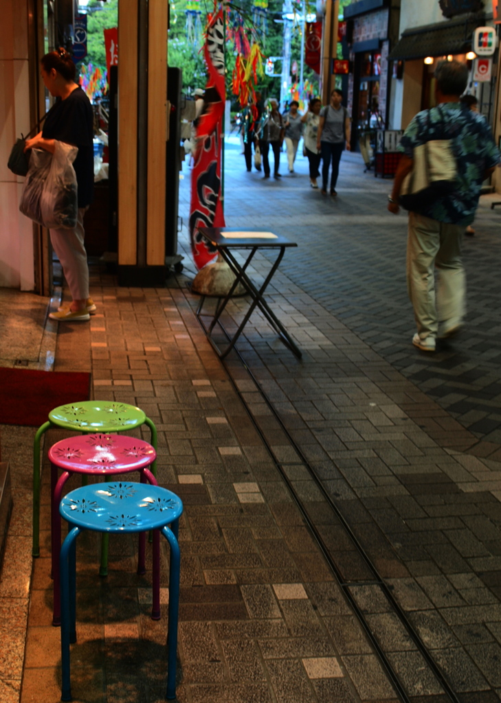 「chairs 09」