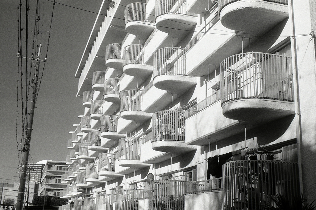 「balconies」 (film)