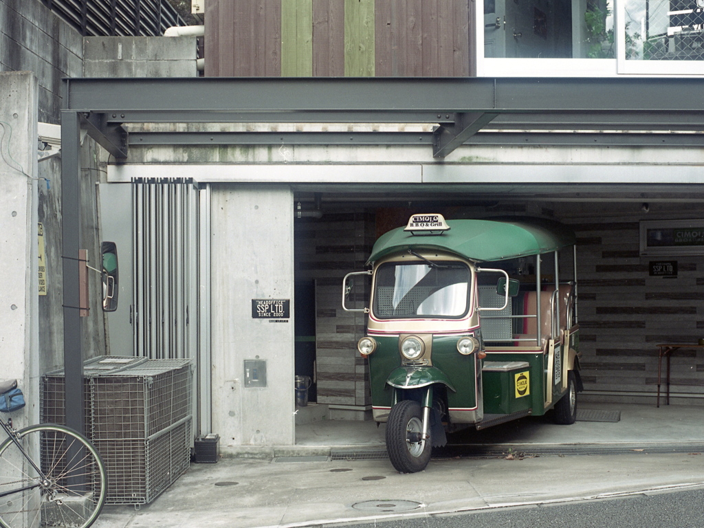 「トゥクトゥク」 (film)