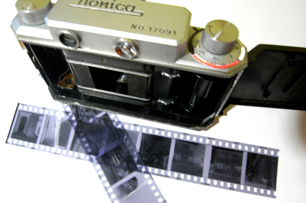 「戻せる改造：Konica I スクウェアフォーマット化」