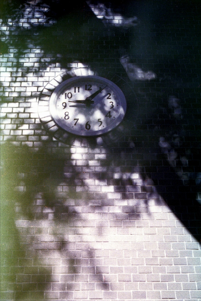 「9:05 am」 (film)