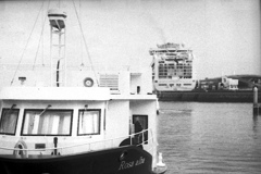 「横浜 大桟橋」 (film:16mm)