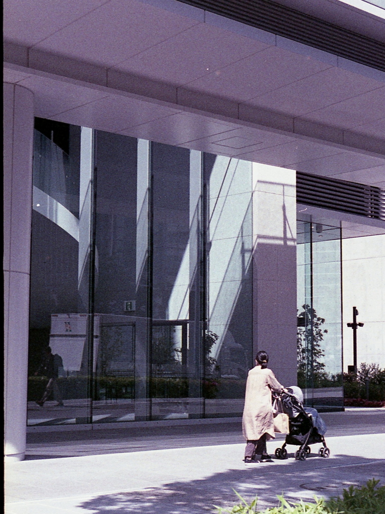 「checking herself」 (film)