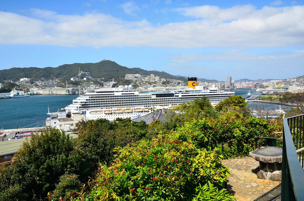 長崎2019　GLOVER　GARDENよりCOSTA SERENA