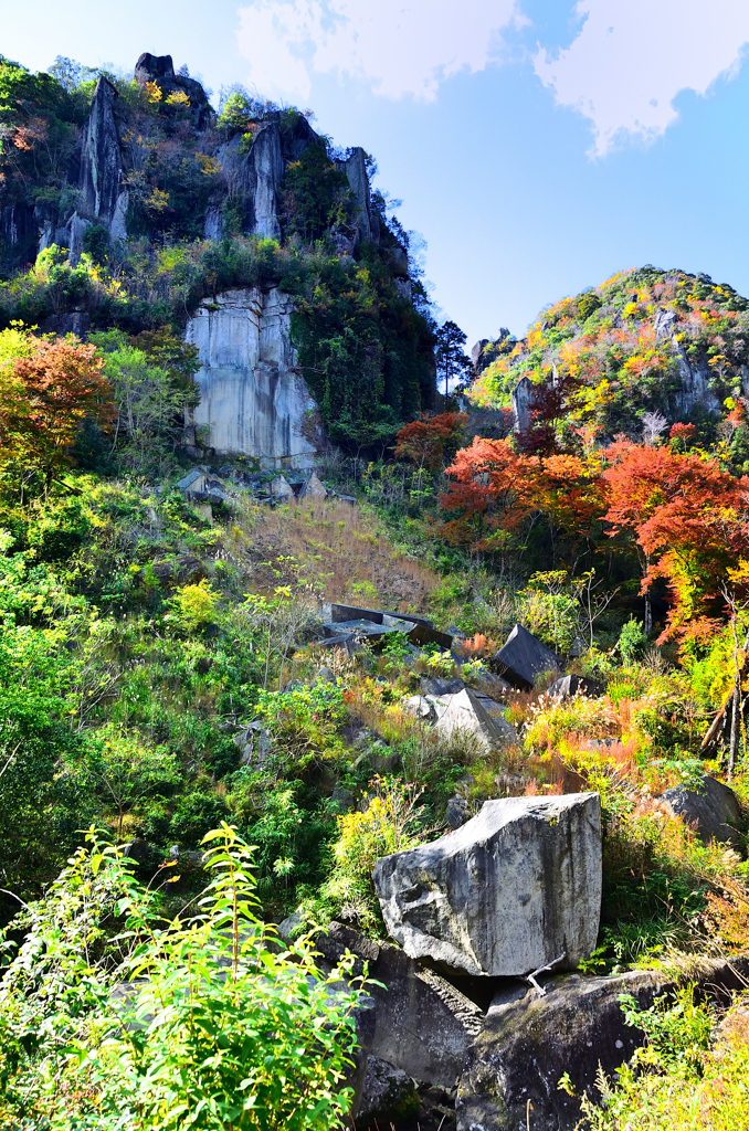 深耶馬渓2020　11月-2　崩れ落ちた岩石