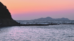 洞山2021　2月　釣り師と地島の夕景