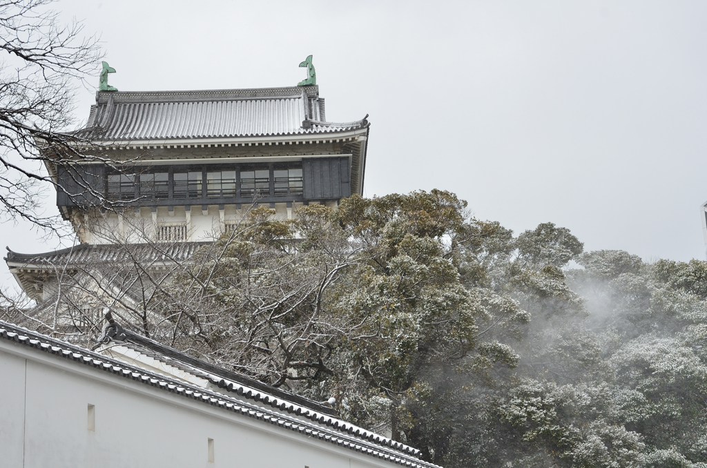 小倉城2023　1月-1　雪煙
