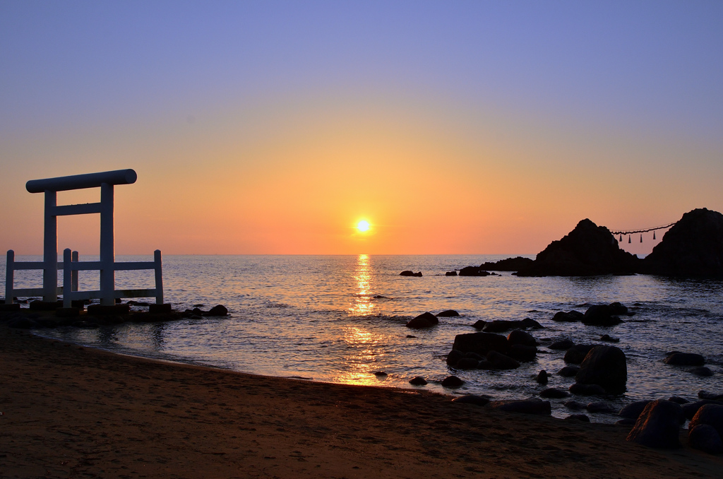 櫻井二見が浦2020　6月-3　夕陽と浜辺