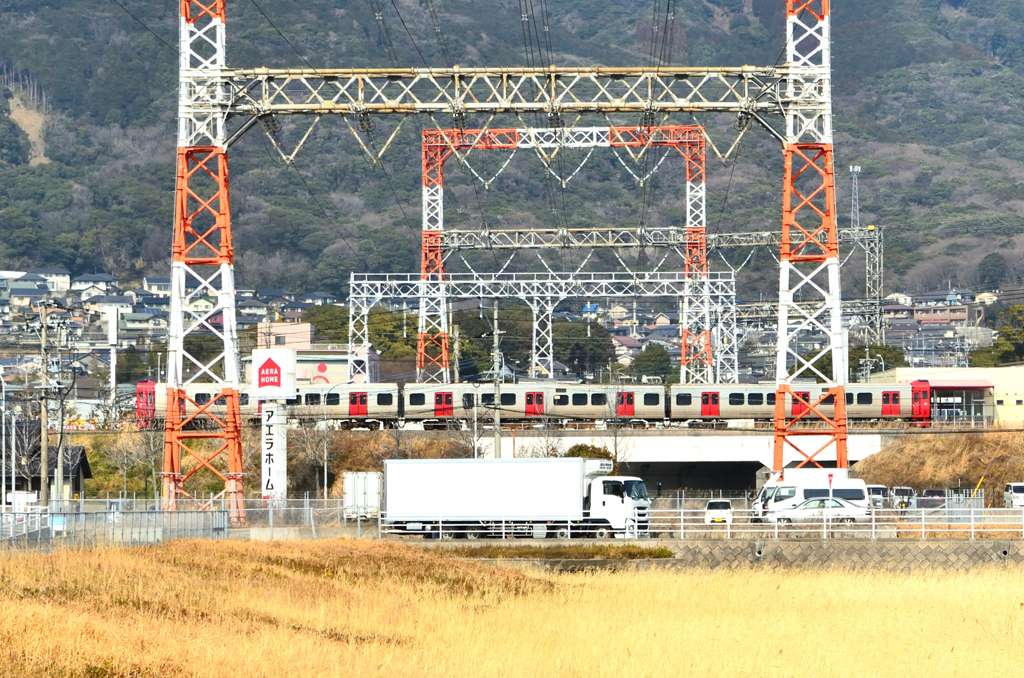 小倉散策2022　電車とガントリー鉄塔
