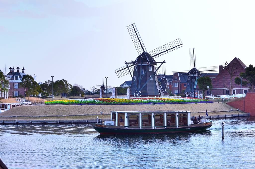ハウステンボス2023 2月-04　運河と風車
