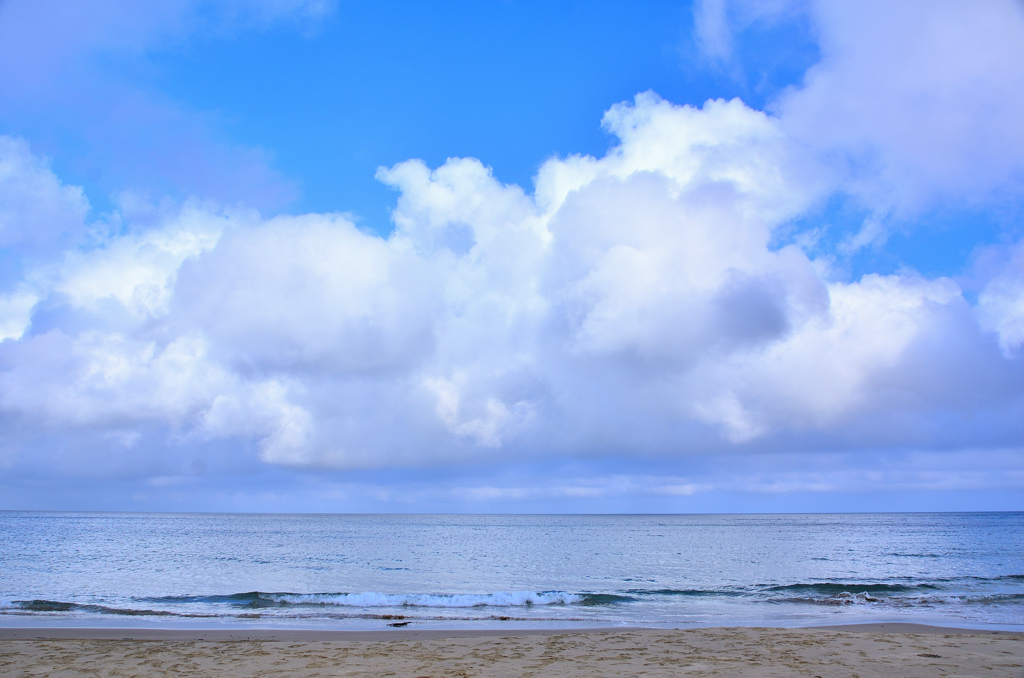勝浦浜2023　8月　玄界灘と夏雲