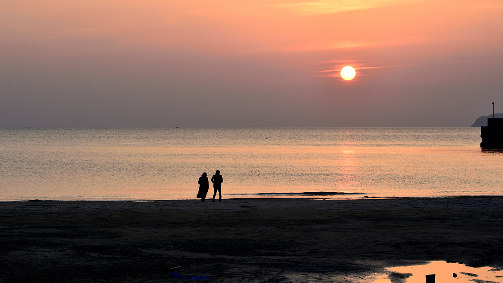 さつき松原2023　3月-3　夕陽と浜辺