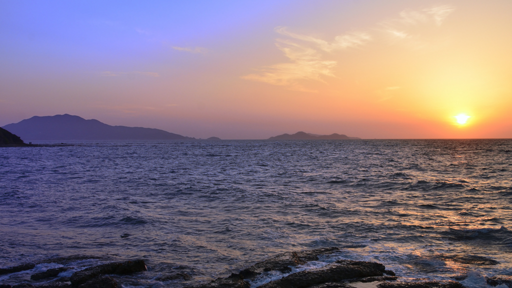 はまゆう公園2021　4月　夕陽と地島