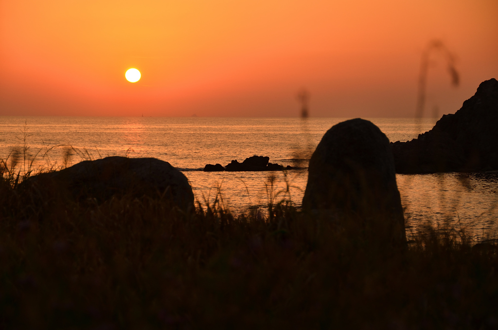櫻井二見が浦2021　4月-4　夕陽に染まる玄界灘