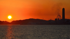 関門海峡2020　12月-2　夕陽と海峡ゆめタワー