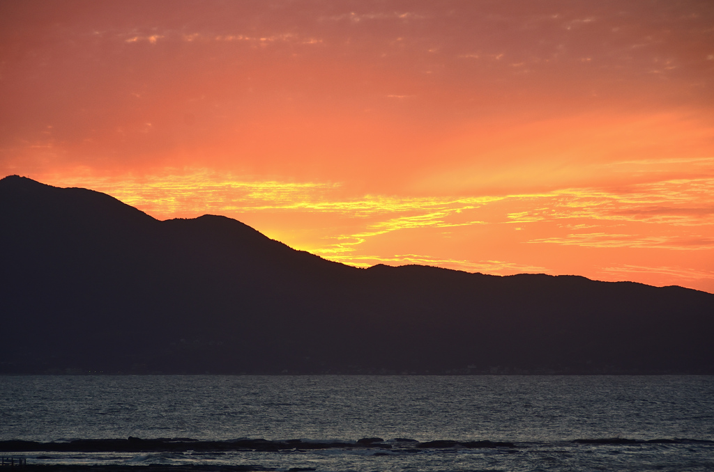 はまゆう公園2020　11月-1　空と山と海の夕景