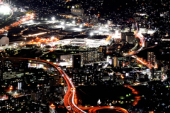 皿倉山2022　2月-5　夜景　都市高速とアウトレット