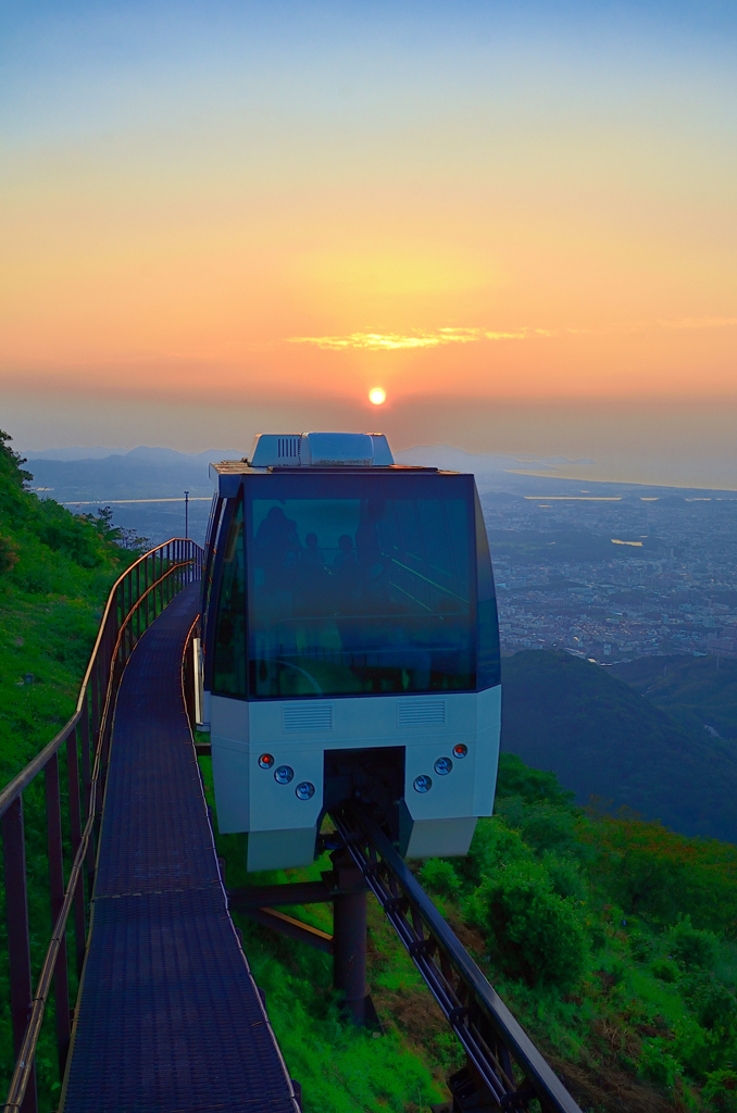 皿倉山2019　9月-5　夕陽＆スロープカー②
