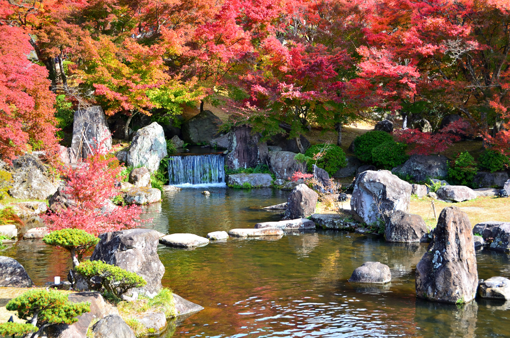 渓石園2022　秋-04　日本庭園