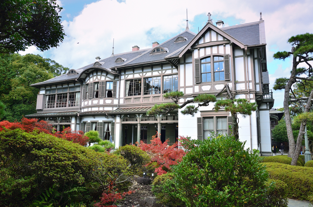 旧松本邸　洋館2023　晩秋-00　建屋庭側