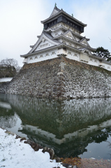 小倉城2021　1月-1　天守閣　雪化粧　①