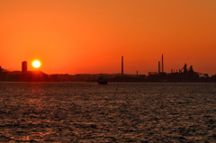 関門海峡2020　2月-3　夕陽と製鐵所