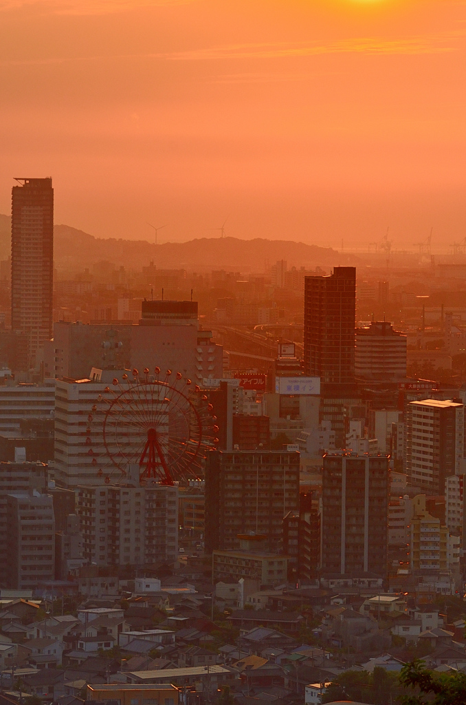 Ｋ市2020　6月　夕陽と観覧車