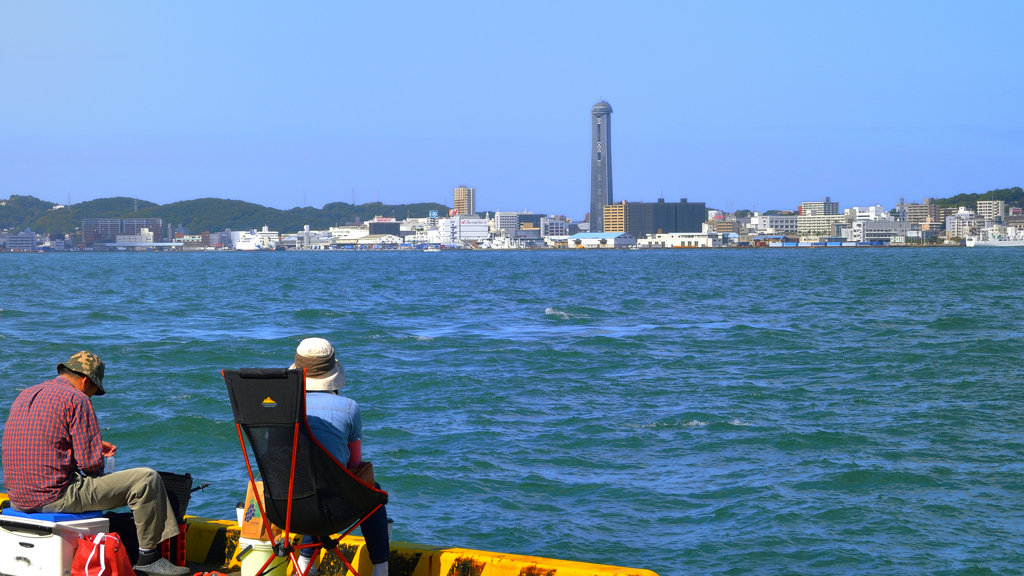 関門海峡2019-2　釣り人と海峡ゆめタワー