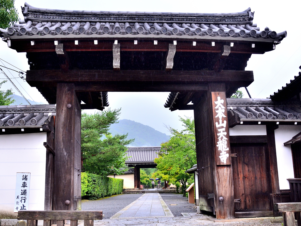 天龍寺2022　7月　総門