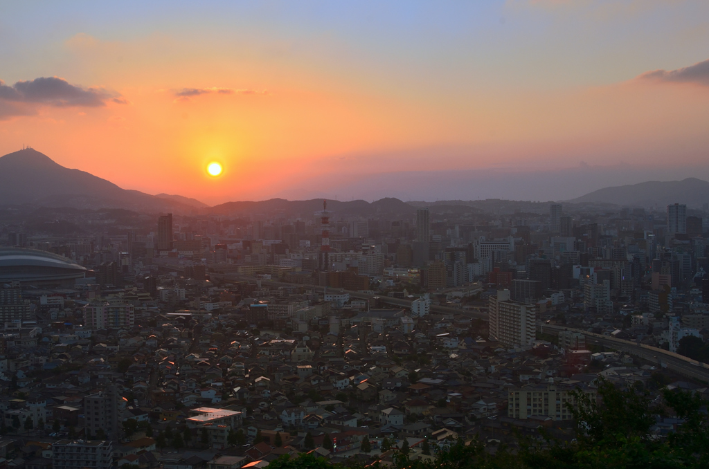 Ｋ市2020　10月-2　都市と夕陽